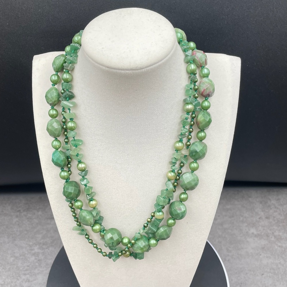 Vintage Green Faceted Green Agate Pearls Beaded Multi-Stranded Lobster Necklace - Picture 3 of 8